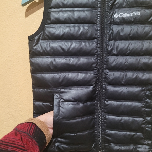 Columbia vests - Picture 8 of 8